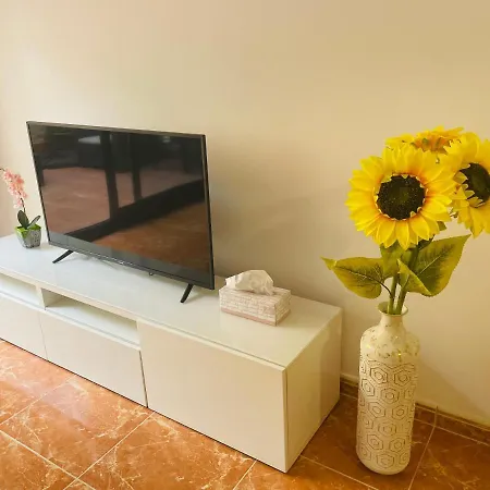 Artigas Apartment *